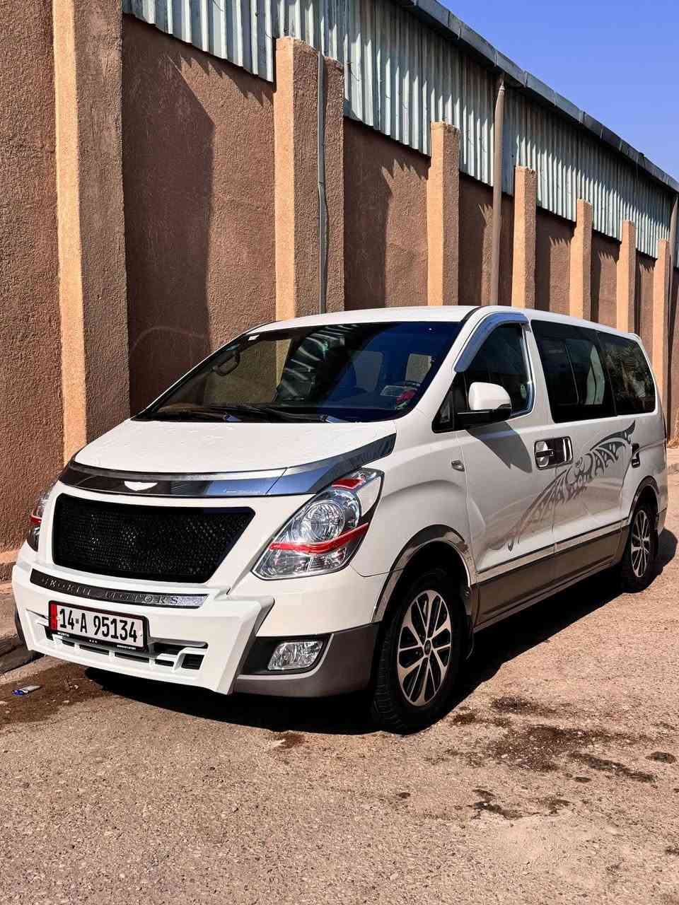 يالله السلام عليكم ستاركس مديل 2016مجول مرمز18 سيارة بيها خط تنباع هية وخطها خطها من الهوير للمواني العامة مال البصرة يعني من الهوير للمعقل خطها مرتب وجمعة وسبت عطلة راتبگ مگطوعة ع الكيكارد كل العطل مشمولة لو داوم يوم واحد بشهر سيارة جاهزة مثل ماشوف كدام عينك برقي مانقصها رقم بصرة دولي بسمي مكينة بالكارتون مجول توا شادها هاي ثاني تبديل دهن الها سيارة مكفولة بيها فقط رشة بجاملق الخلفي من كوريا بدون معجون كلير مكان السيارة القرنة بني منصور شراي اكثر تفاصيل اتصل على راعيها انا مكلف بنشر ***********
ملاحضة:سيارة تستلم مليون و650صافي وترهم مراوس بالون ابيض 21 وفوگ لون ابيض مكفول فقط )
