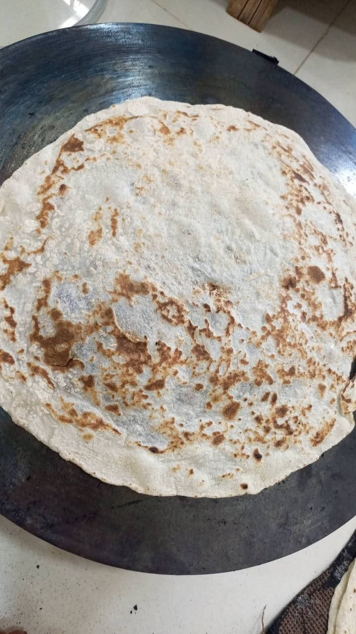 🌾 الخبز بالتنور الكهربائي 🌾
10 كرص بالف طحين من عدكم 
5 كرص بالف طحين من عندي
خبز صاج 
4 كرص بالف طحين من عندي 
6 كرص طحين من عدكم 
🍞 
. بطعم الأصالة وريحة البيت العراقي
 خبز طازة، نظافة وجودة عالية،
خبز بمحبة وإتقان من القلب للقلب. 🔥
، شهي، ونظيف... لأنكم تستحقون الأفضل دائماً. 🍞✨📍
الخبز يومي 
أهلاً وسهلاً بالجميع 🌷


**إذا كنت صاحب هذا الإعلان وتريد حذفه لأي سبب، رجاءا أرسل رسالة إلى الدعم الفني**