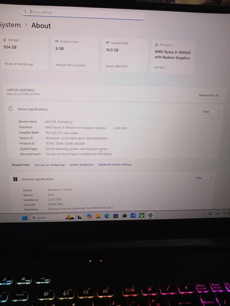 لابتوب ASUS ROG Strix مستعمل بحالة ممتازة  صحة البطارية 94%
السعر: مليونين و 140 الف ثابت وغير قابل للتفاوض
 الحالة: مستعمل
 الماركة: ASUS  الموديل: ROG Strix G614FM-WS94
للاطلاع على المواصفات الكاملة للموديل، ممكن البحث عنه بالإنترنت.
 المعالج: Ryzen 9 9955HX 275HX 
 سنة الإصدار: 2025
 الرام: 16GB DDR5
 التخزين: 1TB SSD NVMe
 الشاشة: 16 إنج WUXGA/FHD+ (1920×1200) مع تغطية 100% sRGB وألوان دقيقة.
 كرت الشاشة الداخلي: Shared 8GB
 كرت الشاشة الخارجي: RTX 5060 8GB (TGP 115W)
 كيبورد RGB كامل الإضاءة
 السعر النهائي: ملیونین 140 الف  ثابت
 الموقع: أربيل
 للتواصل: *********** WhatsApp
