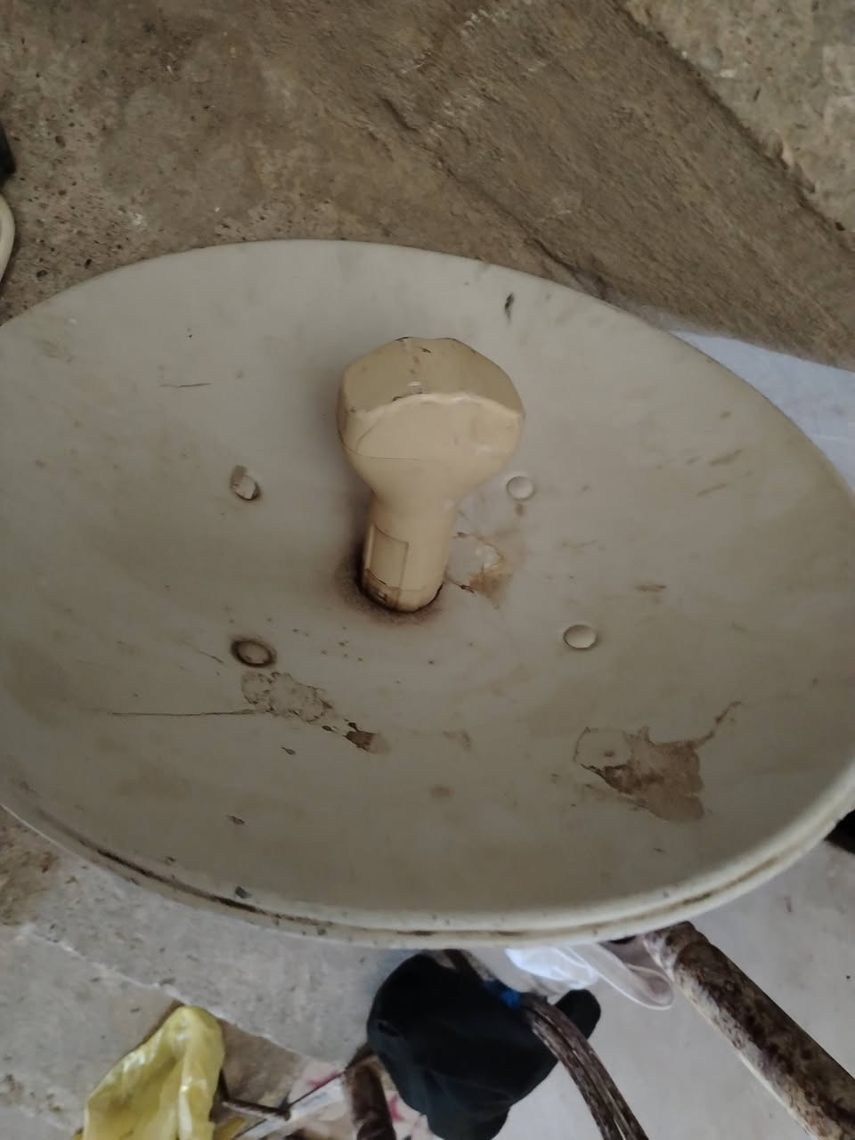 ابيع هل موجود شغالات اليريدهن يتصل 
***********
