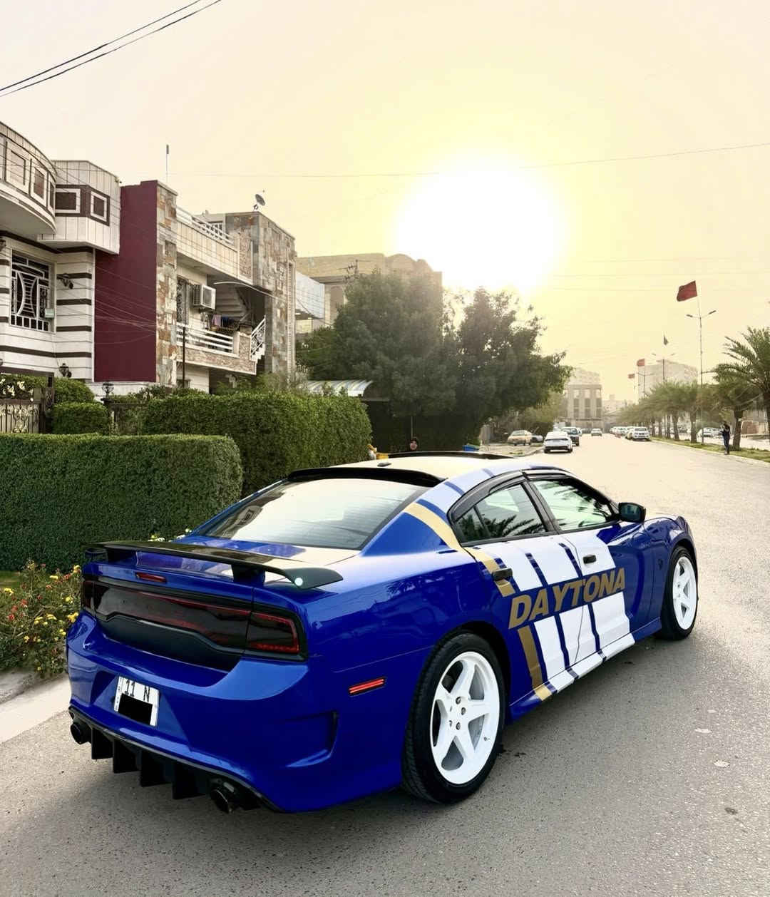 جارجر نسخه الديتونا 1865
موديل 2013 
محرك 5700 مامفتوح كفاله 
وارد امريكي حادث جاملغ خلفي وبل العراق جاملغ امامي 
بدون ايرباك بدون لغد وشاصي كفاله 
صور حادث تفضل خاص ودزهن الك 
سياره مصروف عليه ومتعوب 
فول موصفات 
فتحه بصمه شاشا جبيره 
كشن حضن خياط بلون ازرك ومختم ديتونا 
كشن كهرباء 
محدث كامل اس ارتي 
عليه ويل دايموند وتخم تاير 
كفرات فجوج
صدر امامي خلفي جديد 
برمجه وطلقات 
اكسل قفل srt
دركه srt
كزوز رعب 
مكان السياره بغداد السيديه 
***********
