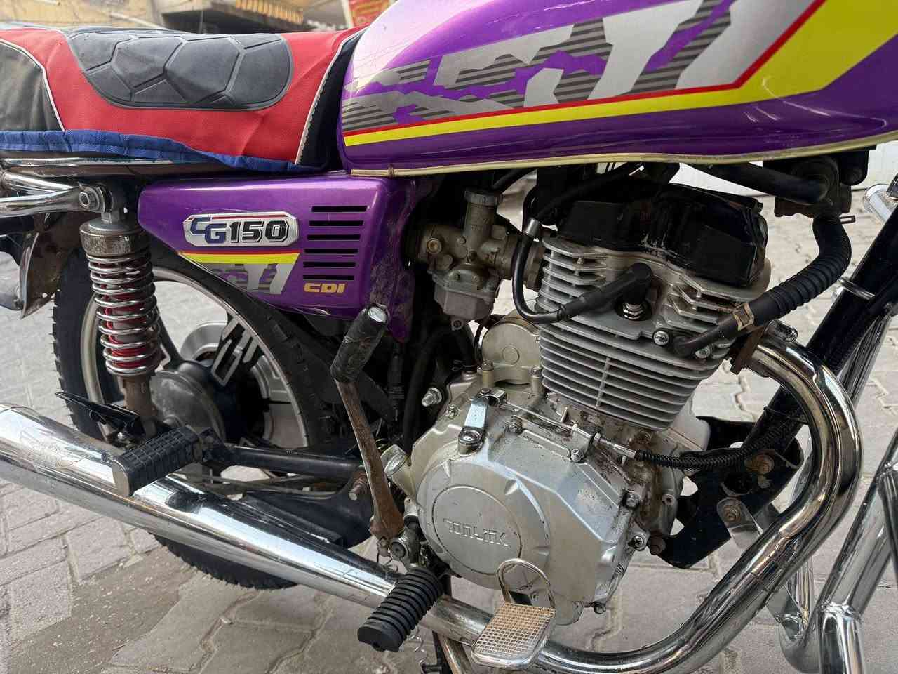 دراجة ايراني موديل 2024مكينة 150cc
لون مميز 💜
نقصها صفاحية ومجمع مال سلف 
تاير امامي جوبلس جديد كلج جديد 
دراجة نظيفة السعر 650وبيها مجال
مكاني ألاعظمية 
***********
