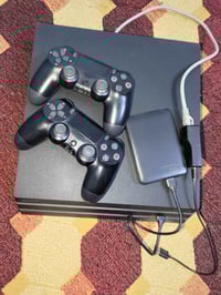 بلي فور برو مهكر ذاكره 2تيرا ويا الهارد و العاب 22يده اصليه و ثانيه تج...