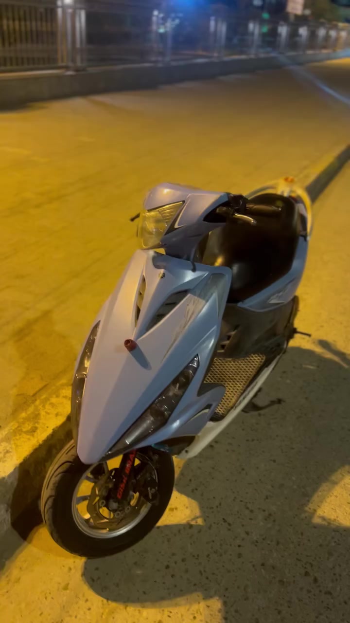 دراجه بلاد محرك ما مفتوح 
كفرات كلها ختم ويه المحرك نصبتها حلوه بيها فج بربمو اصلي 
ويل اصلي سعره 125 
سعرها 800 بيها مجال 
مكاني حله حي البكرلي


**إذا كنت صاحب هذا الإعلان وتريد حذفه لأي سبب، رجاءا أرسل رسالة إلى الدعم الفني**