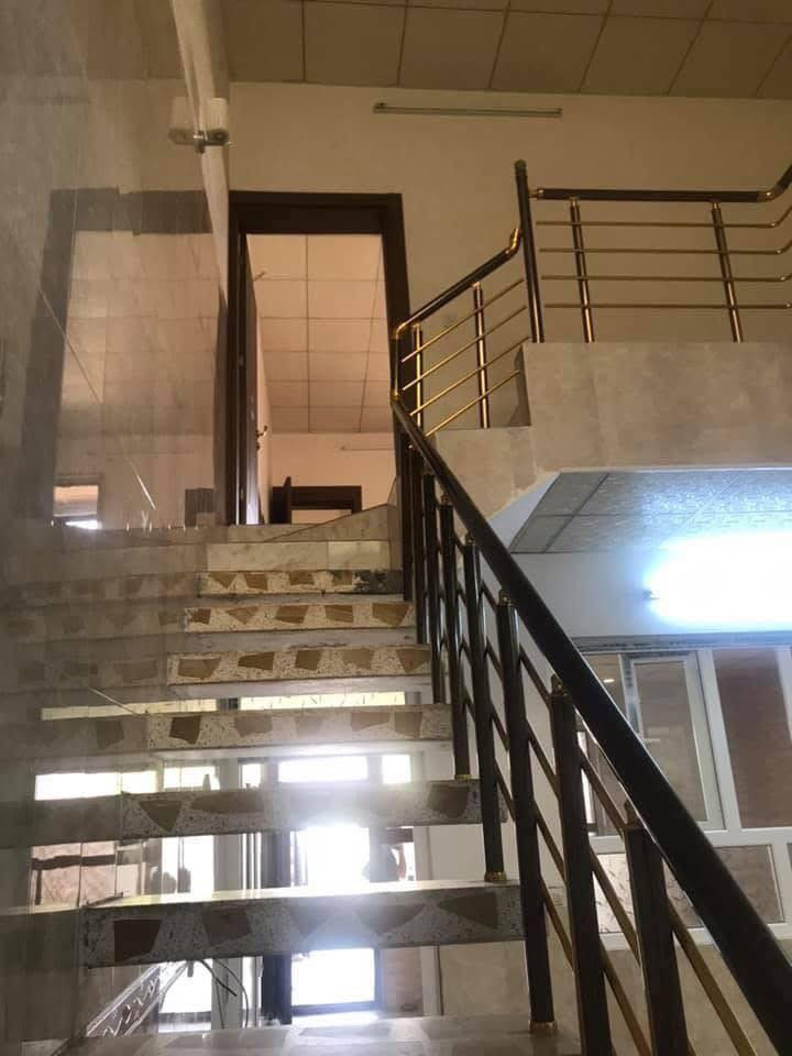 بيت للايجار
سلام عليكم بيت للايجار حي العسكري سايدين خلف جامع بهاءالدين 
١٢٥ متر 
شارع عريض 
للاستفسار : *********** 
او مراسلة واتساب 
شكراً
