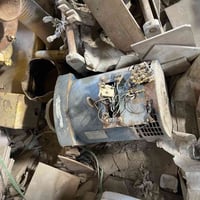 تصفية مخزن راس توليد للبيع    السعر 250 الف وبيه مجال  07713497094