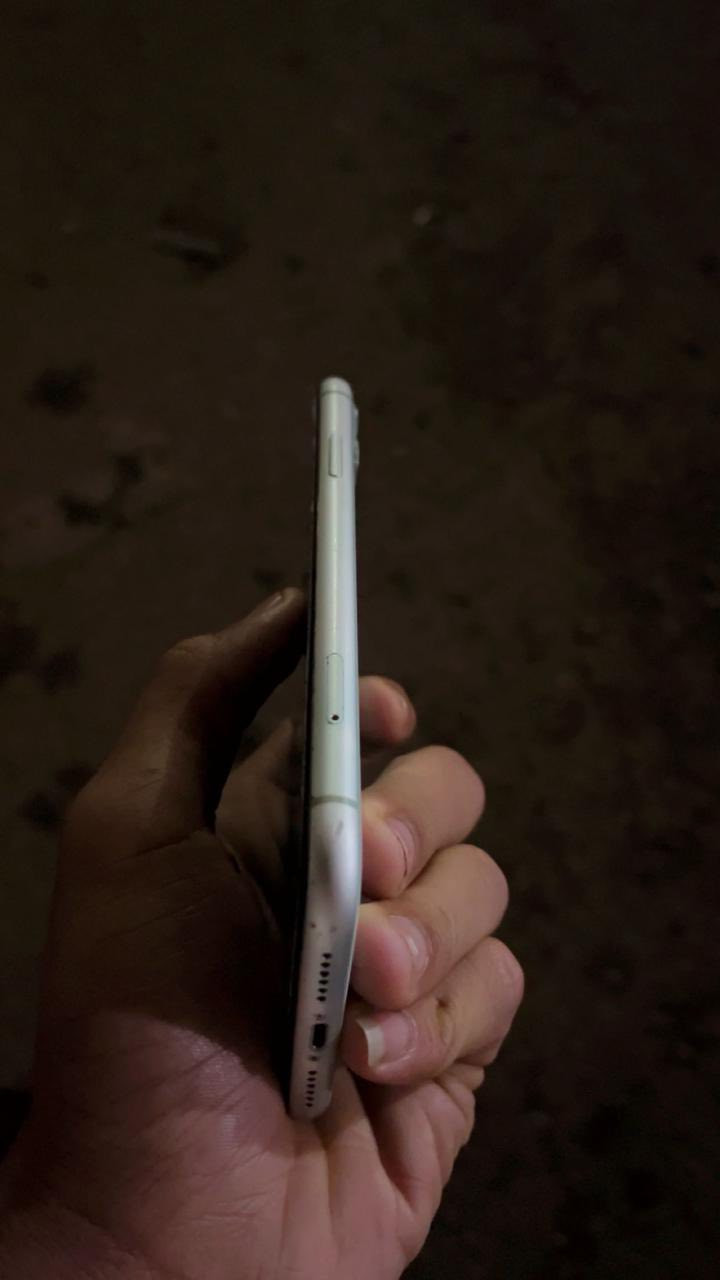 السلام عليكم آيفون 11عادي مبدل بطارية مال تفصيخ ذاكرة ٦٤جهاز نضافة٨٠٪؜ عنوان بغداد حي اور 
رقم الهاتف *********** متوفر واتساب وهاتف
سعر 200 بي مجال 
بيك خير وتدلل
