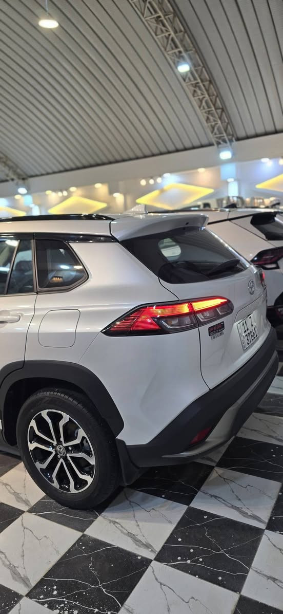 السلام عليكم
فرونت لاندر 2025 فئة S 
هايبرد
فول 
-جنطة كهرباء 
-فتحة 
-جلد 
-كشن كهرباء 
-ويل كروم S 
-زعانف 
-تبريد خلفي 
-لايت لد 
-بكلايت لد 
-اشارة مراية 
-رادار امامي 
-تحديد مسار 
-هاند بريك كهرباء 
باقي المواصفات معروفة للفرونت لاندر الS
-عداد المسافة ٨ الف 
⭕️الاضافات 
-جام مغلف بولرايز عازل حراري اصلي امريكي 
-جكات للبنيد 
-غطاء محرك 
⭕️السعر المطلوب 185 وبي مجال بسيط جدا وسعرها حلو مقارنة بمواصفاتها 
عنوان السيارة 
🚩 بابل /الحلة / معارض شارع ٨٠ الجديدة 
للتواصل والاستفسار 
***********
