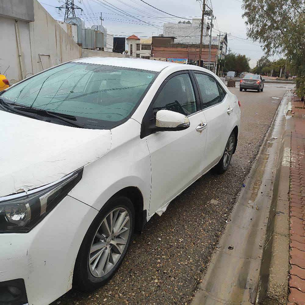 السلام علیکم   Toyota Corolla se 2015 سەیارەکە 6 پارچەی هەیە سەقفو شانی  بەشەرت  بەڵام من بەحیزام ئەیفڕۆشم     شەرت تەحویل غەرامە  بڕاوە وەرگەراو  سەنەوی تازەیە بیتاقەی بەنزینی هەیە   گێرو مەکینەی  بێ عەیبە  فول مواسەفات بەس سلایت نیە  سعر  بەلاش 98 
*********** 
*********** كركوك, العراق
