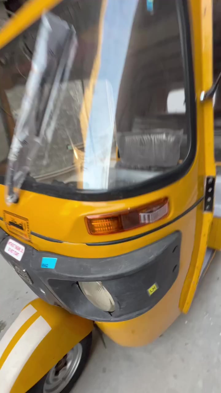 السلام عليكم تكتك للبيع موديل 2019 شهر8  كامله الورق 
مكان الكماليه رقم الهاتف ***********
