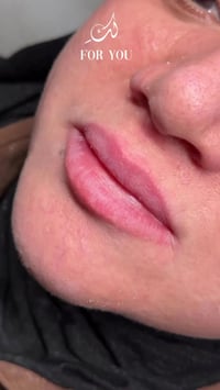 توريد الشفايف 💋 لون طبيعي يدوم ويخلي شفايفچ أجمل بدون فلتر ✨  العنوان ...