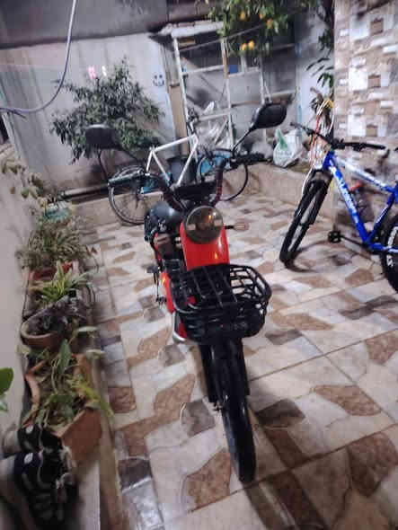 السلام عليكم شباب
 ماطورين شحن للبيع السعر  400 عنوان حي سومر للاستفسار عالرقم ***********
