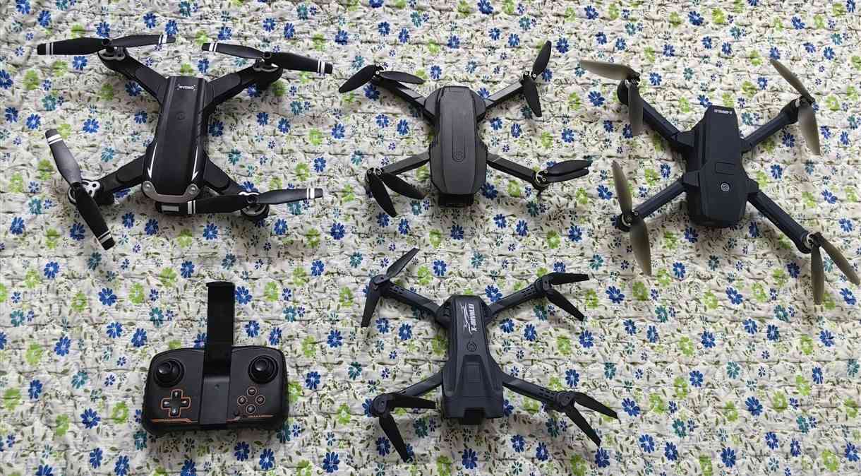 السلام عليكم
إخوان درونات 10 قطع بهذا الشكل 8 محركات برشلز و 2 بدون
ابيع بدون جوستكات و بدون بطاريات
⭕ قطع غيار
⭕ قطع غيار
⭕ قطع غيار
إلي يخدمنه ينطي بيهم سعر


**إذا كنت صاحب هذا الإعلان وتريد حذفه لأي سبب، رجاءا أرسل رسالة إلى الدعم الفني**