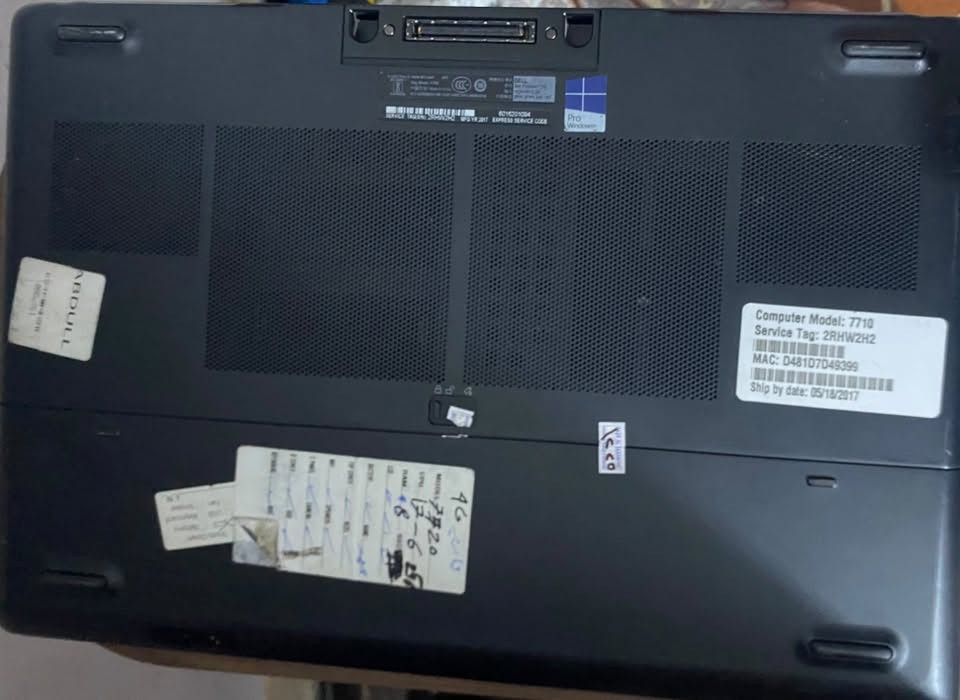 لابتوب DELLCORE i7الجيل 6ذاكره 256رام8حجم الشاشه17.6للبيع السعر325وبي مجاي للاستفسار على الرقم ***********الرقم بي وتساب
