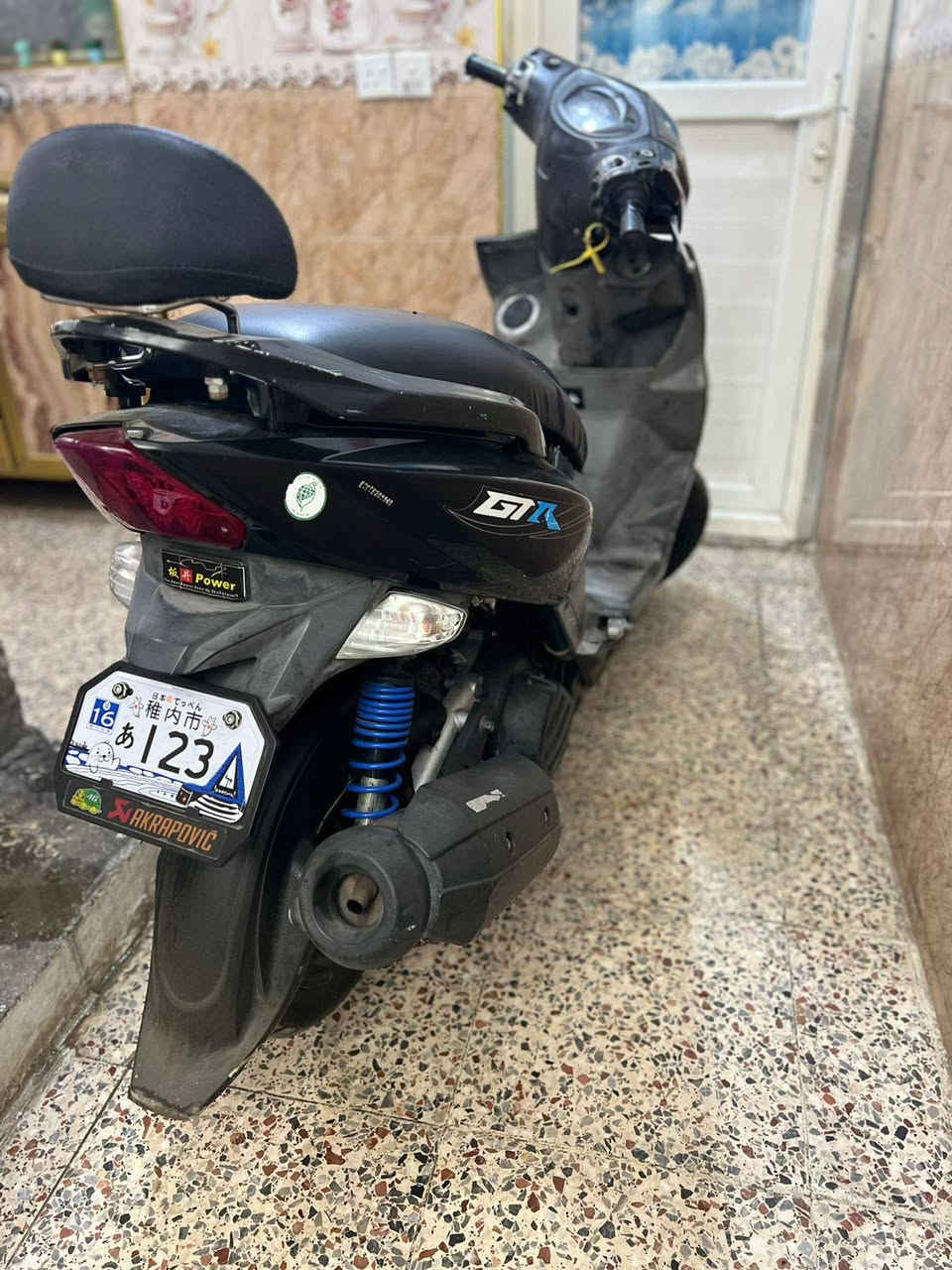 سلام عليكم دراجه جيتي ار لبيع السعر مليون 150وبيه مجال عنواني مدينه الصدر ***********
