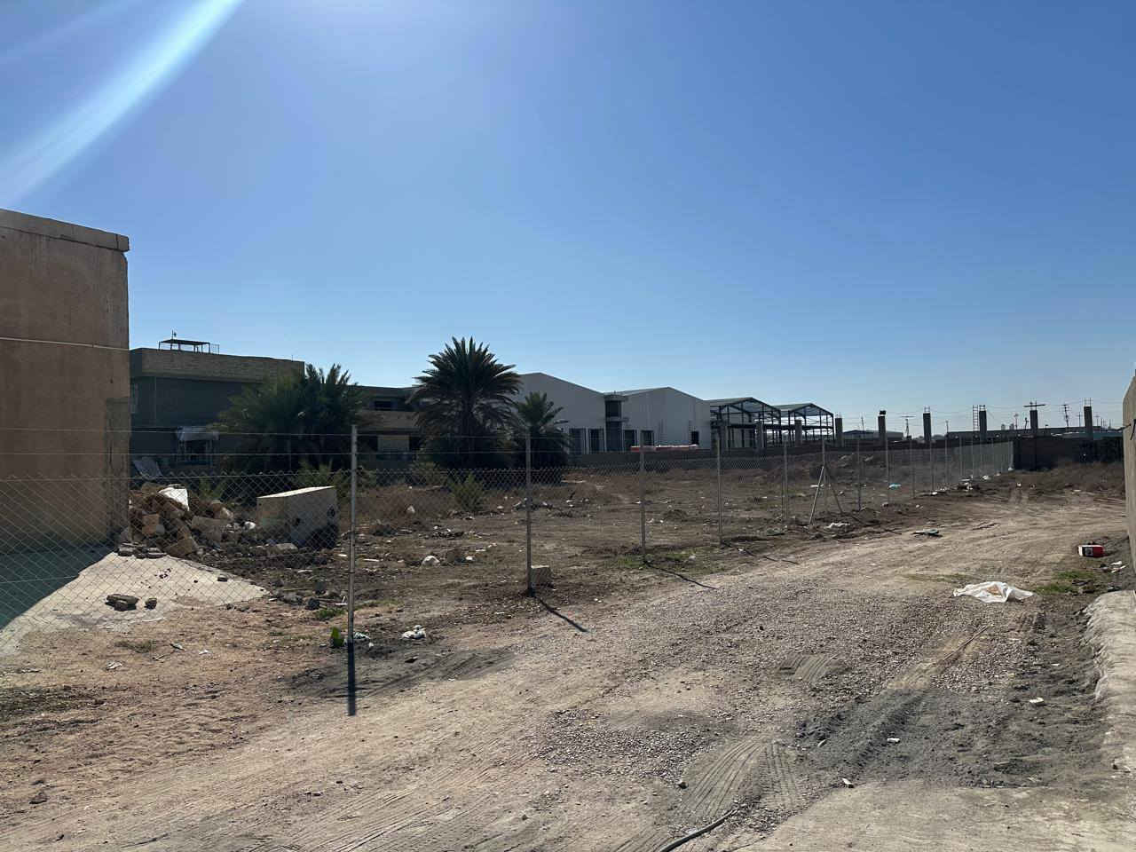 للبيع قطعة أرض دونمين ونص بغداد عويريج 

سند 25 قرب شركة الادويه تصلح مخازن وتصلح 

سكني الوجة 115نزال 44 للاستفسار الاتصال مكتب الميسرة *********** وتساب
