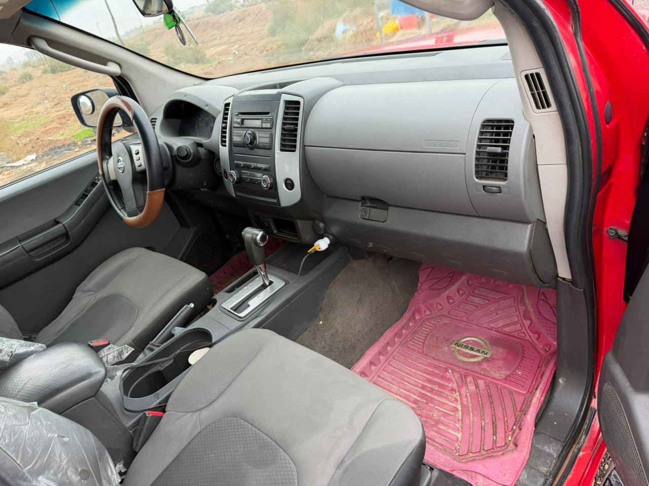 نيسان اكستيرا موديل ٢٠٠٩ السيارة جديده ع وضع الشركه بيها باب كلير فقط محركً كير تبريد صدر خلفي امامي جديد تخم تاير جاهزه تخبل السعر ٩٧ بي مجال العنوان ديالى بلدروز رقم الهاتف ‏‪***********‬‏
