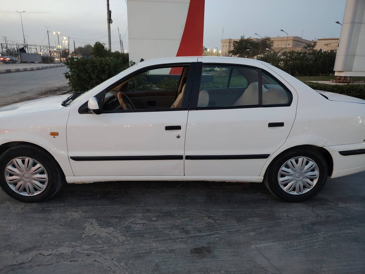 العنوان ديوانيه
للبيع 2011رقم مثنى هزه قبل 3ايام باقي على البصمه باسمك كبل
مكفوله كفاله عامه فقط صبغ بنيد محرك وكير كفاله تبريد شغال تخم تاير جديد قبل سبوع مشدود
حداديه الاماميه 50 بال 10
ريمونت فتح  وتقفيل
باتري جديد
سياره جاهزه تجي تكلب وتقتنع
مداور كبل باسمك السياره هزيته قبل اسبوع باقي على البصمه

اخويه شرحتلك كلشي

مالكه ديوانيه

السعر 42 وبيها مجال
الاتصال ***********
