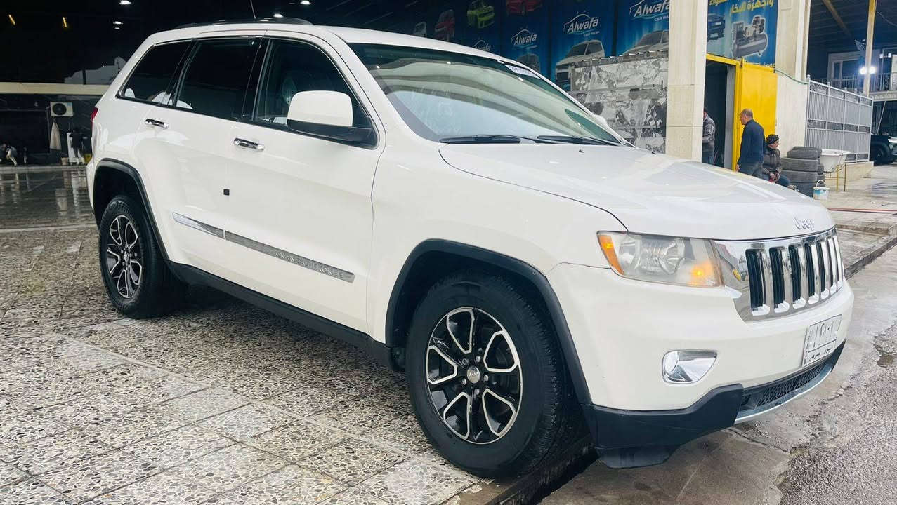 السلام عليكم 
جيب لاريدو 2011 امريكي  
بيهه جاملق الايمن مصبوغ عكس السايق بيهه شويه بل باب بدون داخل شرط رقم نينوى الماني 
محرك كير تبريد السياره حيل نظيفه 
السياره حيل جديده وجاهزه ماناقصها شي✅ 
السعر 150بيهه  مجال الشراي  
                     ((ملاحظه)) 
 اعتذر عن بيع الأقساط او المده
لا تنطي اسعار بكيفك ذا ماتفيدك عبرهه واني الممنون 
مكان السياره/ صلاح الدين /الشرقاط /أجميله 
                                                
    ***********             ***********
    ***********             ***********
