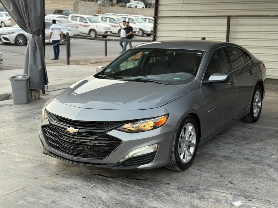 بسم الله الرحمن الرحيم

شفروليه ماليبو – موديل 2023
المواصفات: LT1

🔹 بصمة وتشغيل زر
🔹 مقاعد كهرباء
🔹 كاميرا
🔹 فول أوتوماتيك
🔹 رادار أمامي
🔹 رادار مغادرة المسار (Lane Assist)
🔹 تبريد في الشاشة
🔹 فرامل كهربائية
🔹 شاشة عدادات رادار
🔹 مواصفات أخرى كثيرة

🚗 الممشى: 31,000 كم
🎨 الحالة: بدون صبغ، بدون قطع مبدلة
🔧 يوجد فقط مكانان PDR
🛡 الرادارات، أنظمة السلامة، وكل شيء شغال 100%
📘 الكتالوج ومفتاح الشركة الأصلي موجودان
❄️ الراديتر وكل القطع الأصلية
🔩 كبس أمامي وخلفي
مکان السلیمانیة
***********
