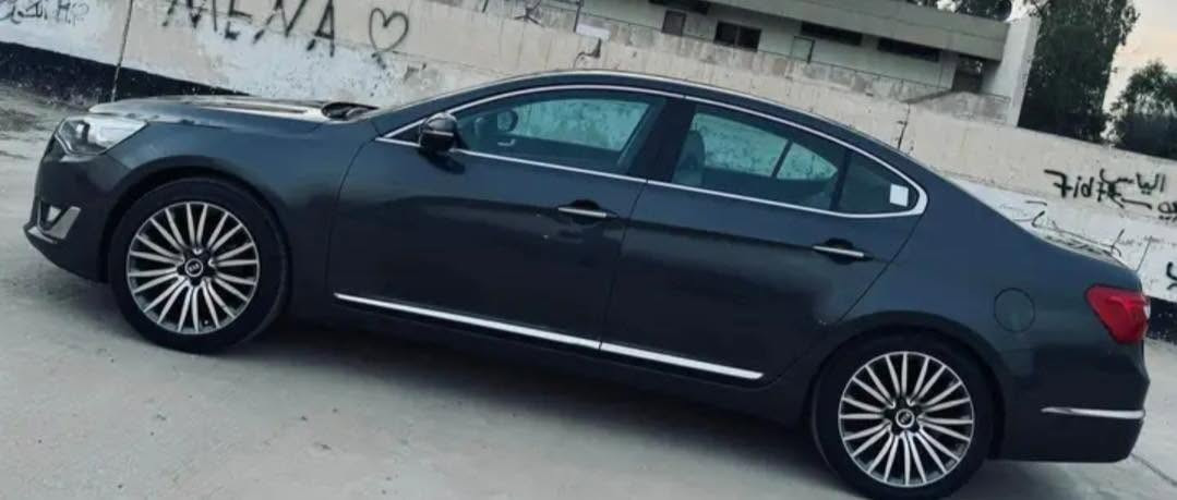 كادنزا موديل ٢٠١٥ خليجي مكينه ٦ سلندر ٣٥٠٠ سياره نظيفه ماشيه ١٠١ للمراوس حسب القناعه رقمي ***********
