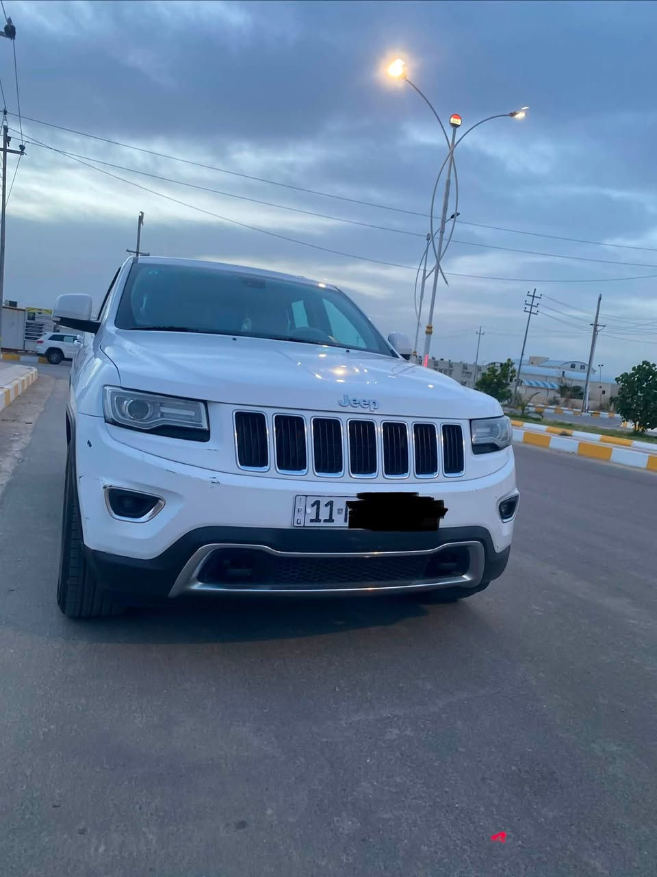 سلام عليكم 
جيب لاريدو موديل ٢٠١٤ خليجي وكاله العبيدي 
ماشيه ١٨٠ 
السعر على هذه الرقم ***********
عنوان السياره الناصريه مركز
