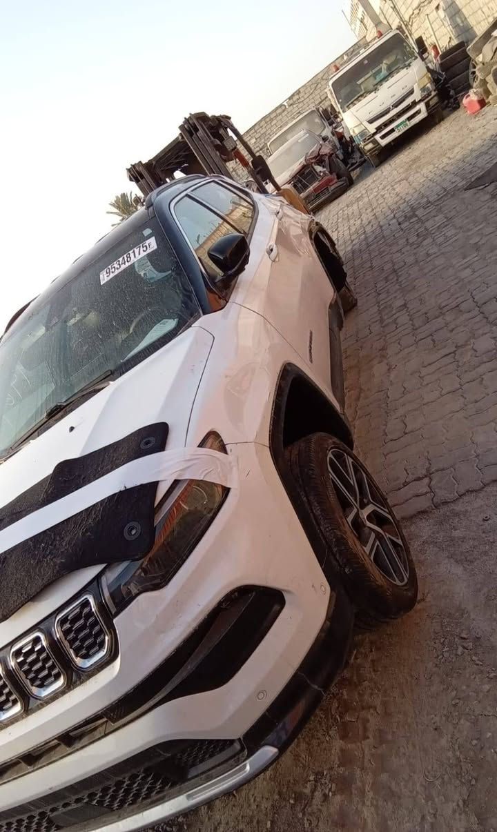 JEEP compass 2024 #LIMITED
فول مواصفات داخل لونين 
حاليا بدبي مطروحه بدون تصليح
#السعر 106 ورقه بدبي
للأستفسار الاتصال على الرقم التالي
*********** واتساب أو اتصال

