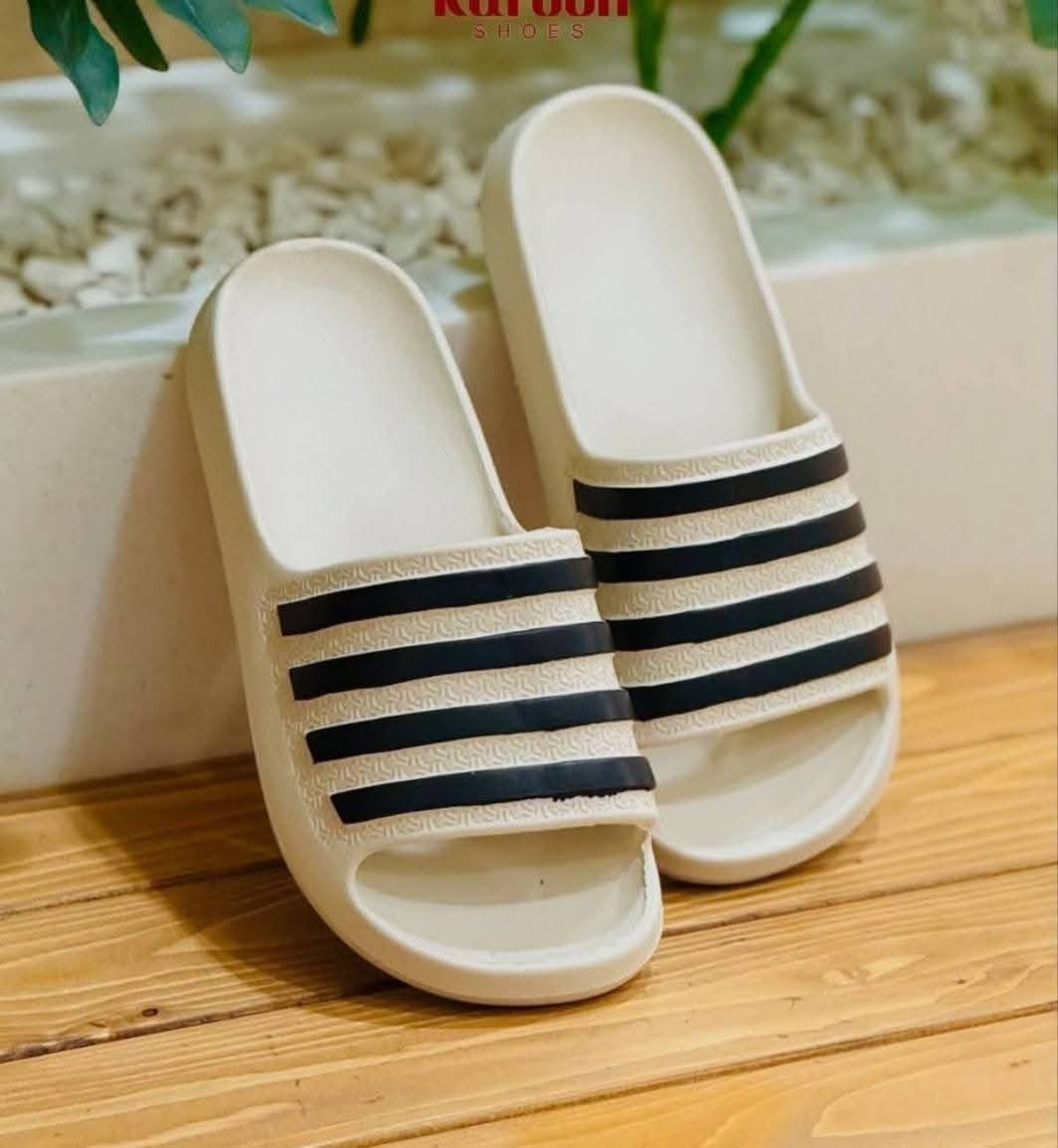 سافت خطـي بجميـع القياسات 
رجالي 18 قطعه بـ 37  الف 
شبابي 24 قطعه بـ 47 الف 
ولادي 24 قطعه بـ 45 الف 
للحجز تفضل خاص 
او واتساب ***********
