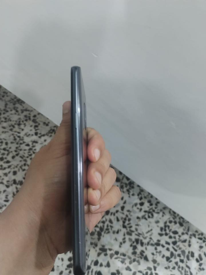 جهاز كالكسي نظيف جدا ومامفتوح السعر 130 الف قفل : الهاتف *********** السكن مدينة الصدر گياره
