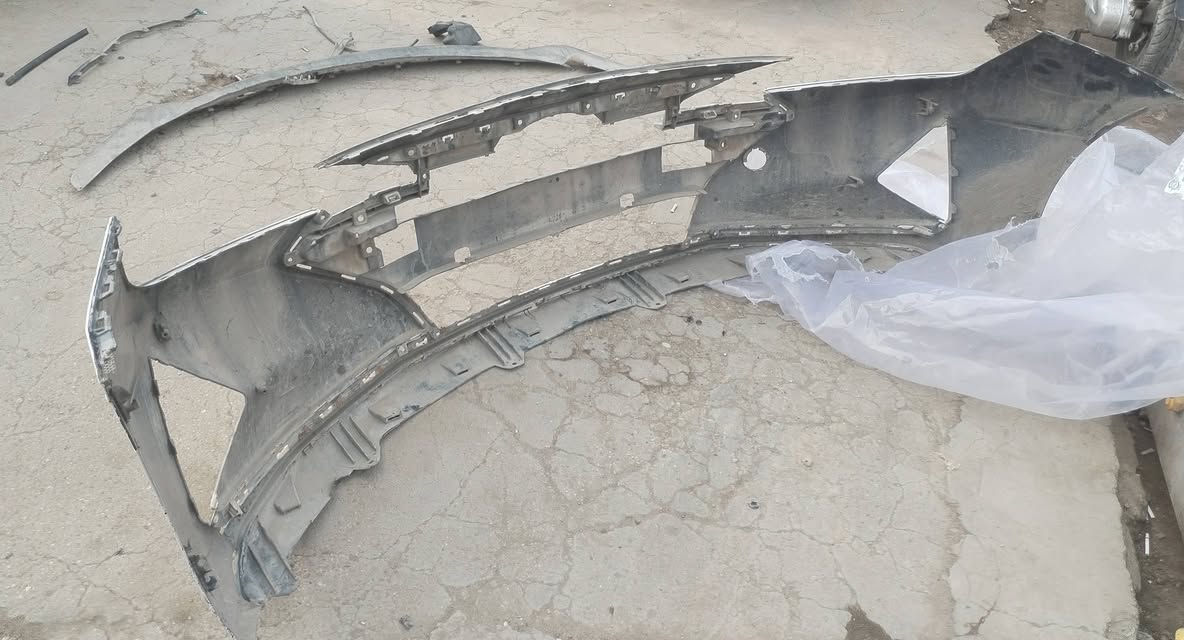 سلام عليكم دعاميه فارغه مع اللحيه فقط موديل ١٩. ٢٠ مستخدمه جانت مشدوده عله سيارتي وحصلت دعاميه اصلي تفصيخ وهاي عارضها للبيع حط سعرك وبلعافيه عليك مكاني عطيفيه *********** بي واتسابب
ادناه صور الدعاميه ومن جانت مشدوده لحد البارحه عل سياره
