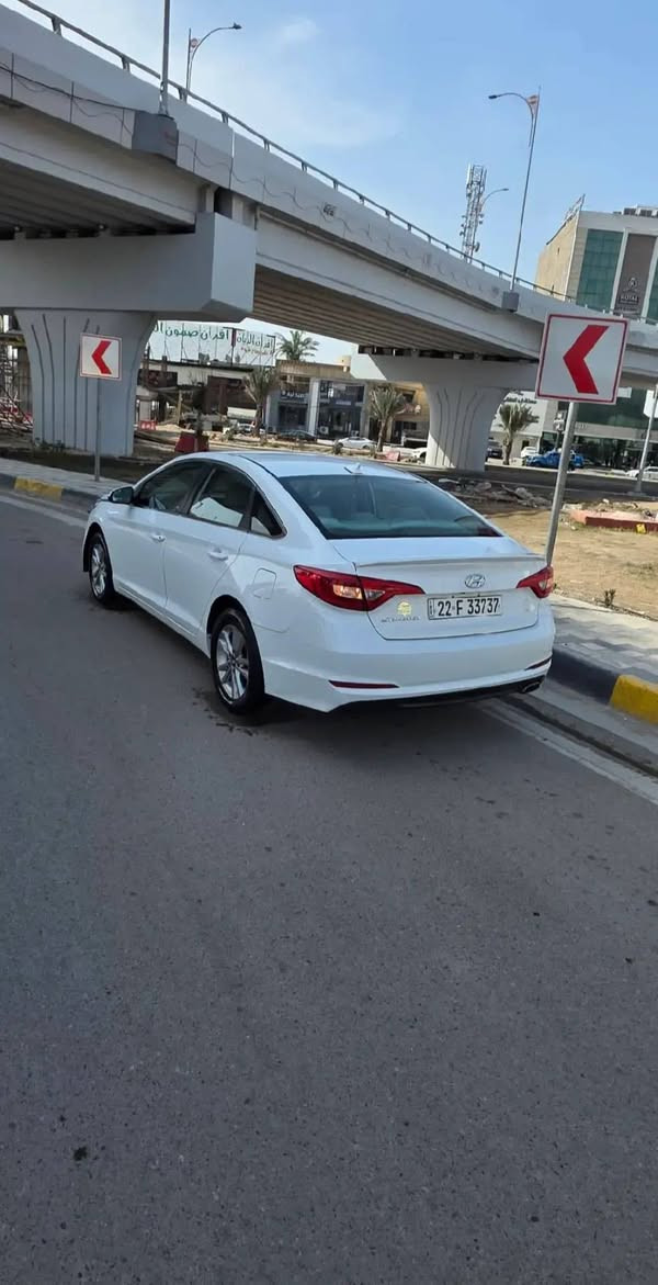 سوناتا 2016
امريكي 
محرك 2400 GDI
بيها قطعتين حادث امريكا 
وهنا بالعراق بيها قطعه صبغ
سعر 115 وبيها مجال
***********
مكانها ديوانيه
