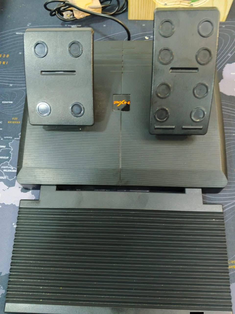 سلام عليكم
متوفر دركسون اخو جديد نضافته 100/100
يرهم على بلي 4/3/2 واكس بوكس سيرس اس و PC 
فثط كارتونه ماموجود وانطيكم ضمان تفحصه كدام مندوب 
الاستفسار الرقم واتساب *********** او مراسله صفحه وموجود توصيل جميع محافظات عراق
