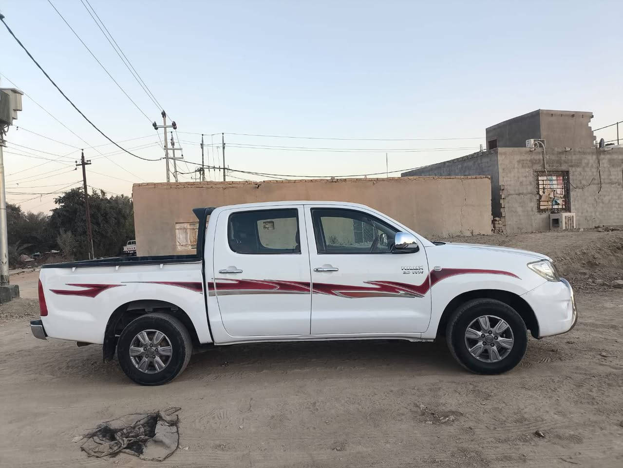 سلام عليكم للبيع بيكم فلونزه مديل 2011 رقم بغداد مشروع وطني تحويل مباشر
ماشيه 250 محرك مامفتوح
جديده سياره مال جناي 
السعر 162 وبيه مجال للشراي
*********** مكلف بنشر خاص ماجاوب
