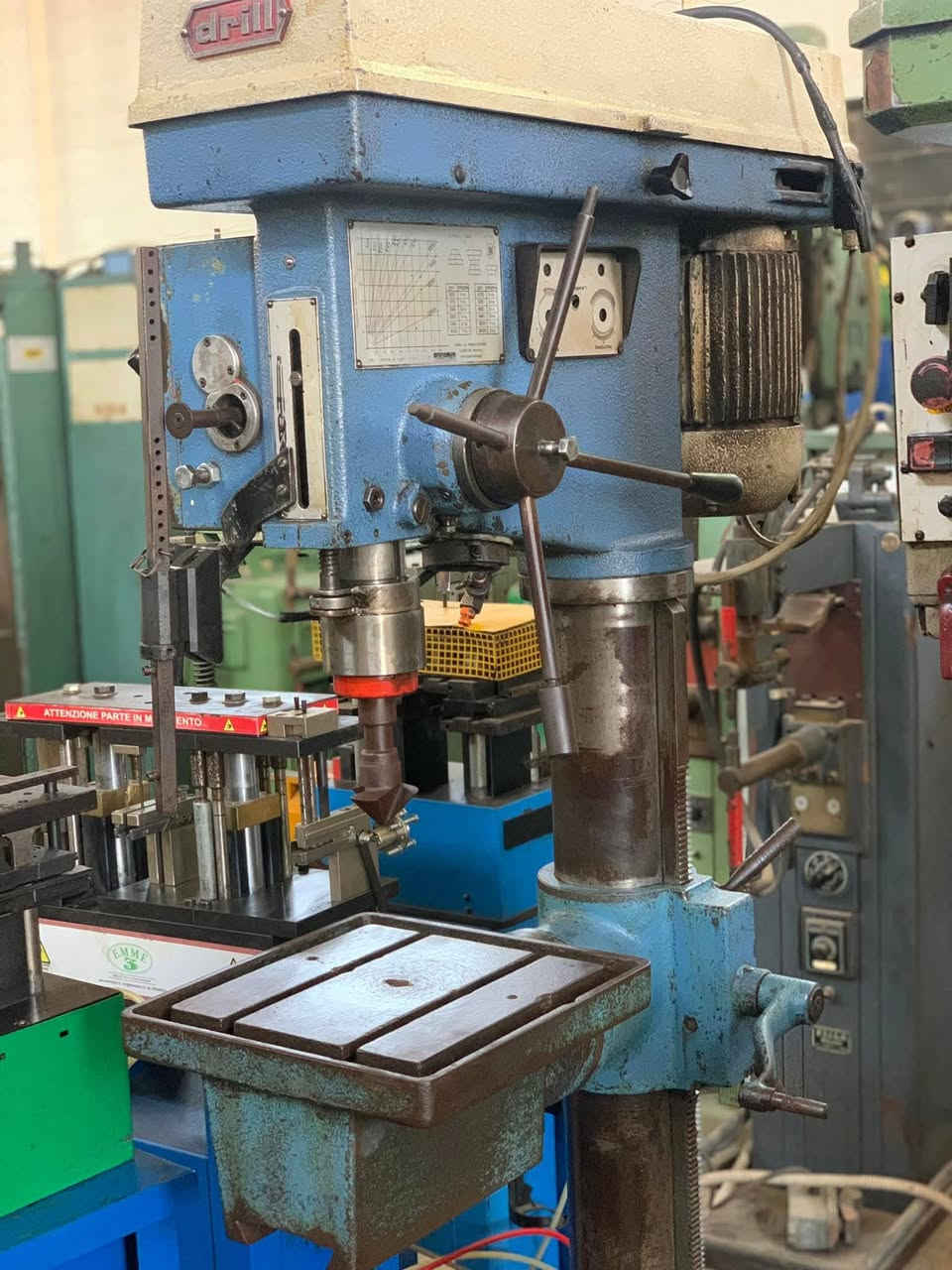 السلام عليكم للبيع ***********
