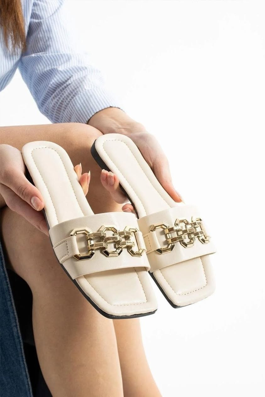 اللهم صلي على محمد والي محمد 
كسر اليوم (امزون غير مستخدم ) هي نماذج بسيطه من البضاعه اسعار بلاش 
للاستفسار اكثر التواصل مع مخول المجمع وتساب 
‏‪0770 012 2293‬‏
