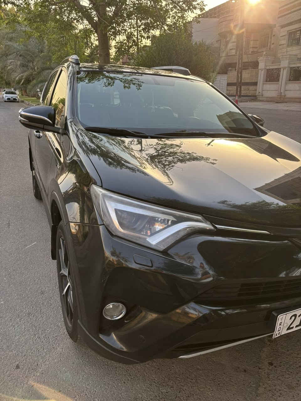 تويوتا راف فور 2018 
خليجي
السليمانية الرقم الجديد سنوية جديده
عداد المسافة 134 km قابل للزيادة 
باب السايق تبديل
الجنطة الخلفية بيها بارد
الموصفات
فتحة سقف 
مقاعد جلد 
شاشة+ كامرا
مقعد امامي كهرباء 
بصمة
تشغيل عن بعد
مثبت سرعه 
4*4
نظام منحدرات
جنطة كهرباء 
ويل 18
مصابيح امامية زينون
حساس امامي خلفي 
مري شفط مع اشارات
زراك لايت امامي
السعر 18،500$ بيها مجال 
الاستفسار الاتصال ***********
