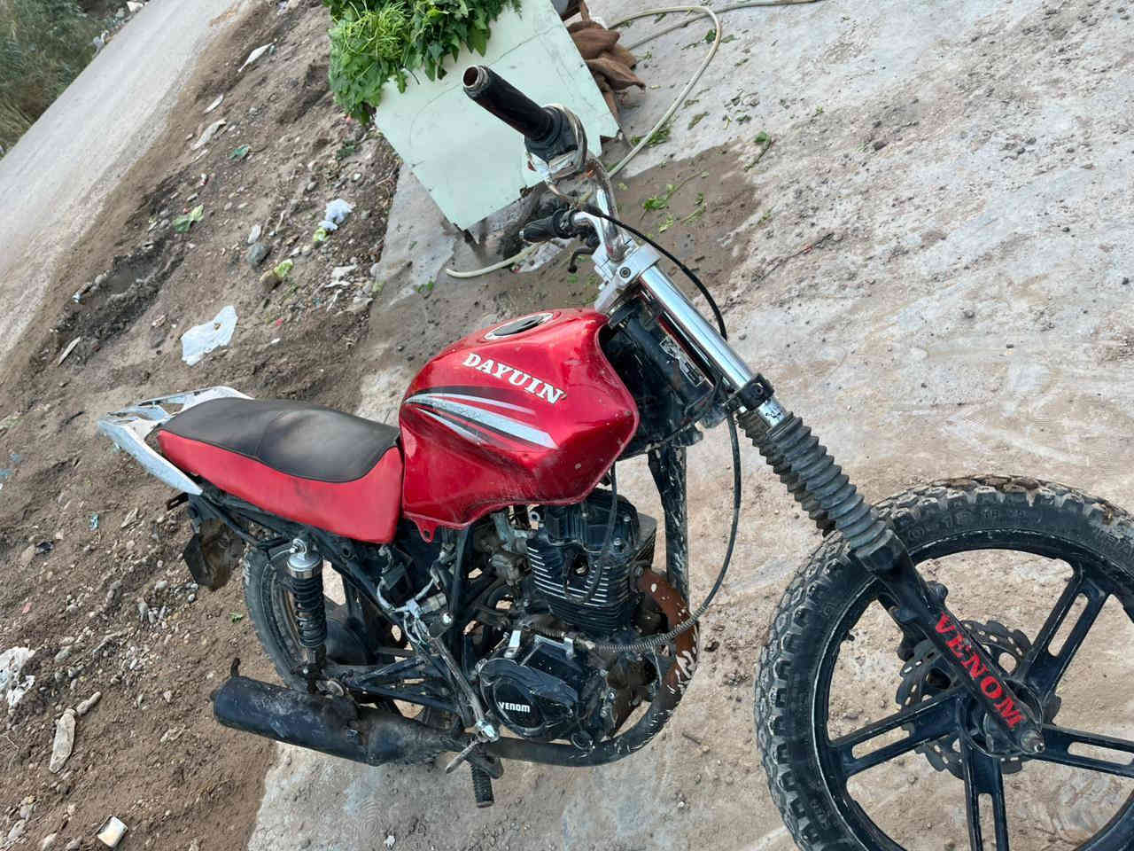 دراجه للبيع العنوان التاجي قرب جسر الذراع اذا اكو مراوس اراوس حسب القناعه***********
