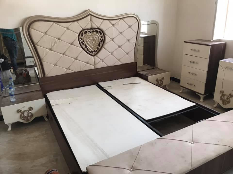 اليوم شغلنه بل دوره 

⚒نجار فتح وشد وصيانة جميع أنواع الغرف 🛠
عراقي🇮🇶     تركي 🇹🇷    ايطالي🇮🇹    صيني  🇨🇳  ماليزي🇲🇾   مصري🇪🇬.................................................
_وشد الاثاث المكتبي 🚪: داخل وخارج بغداد✅
***********
