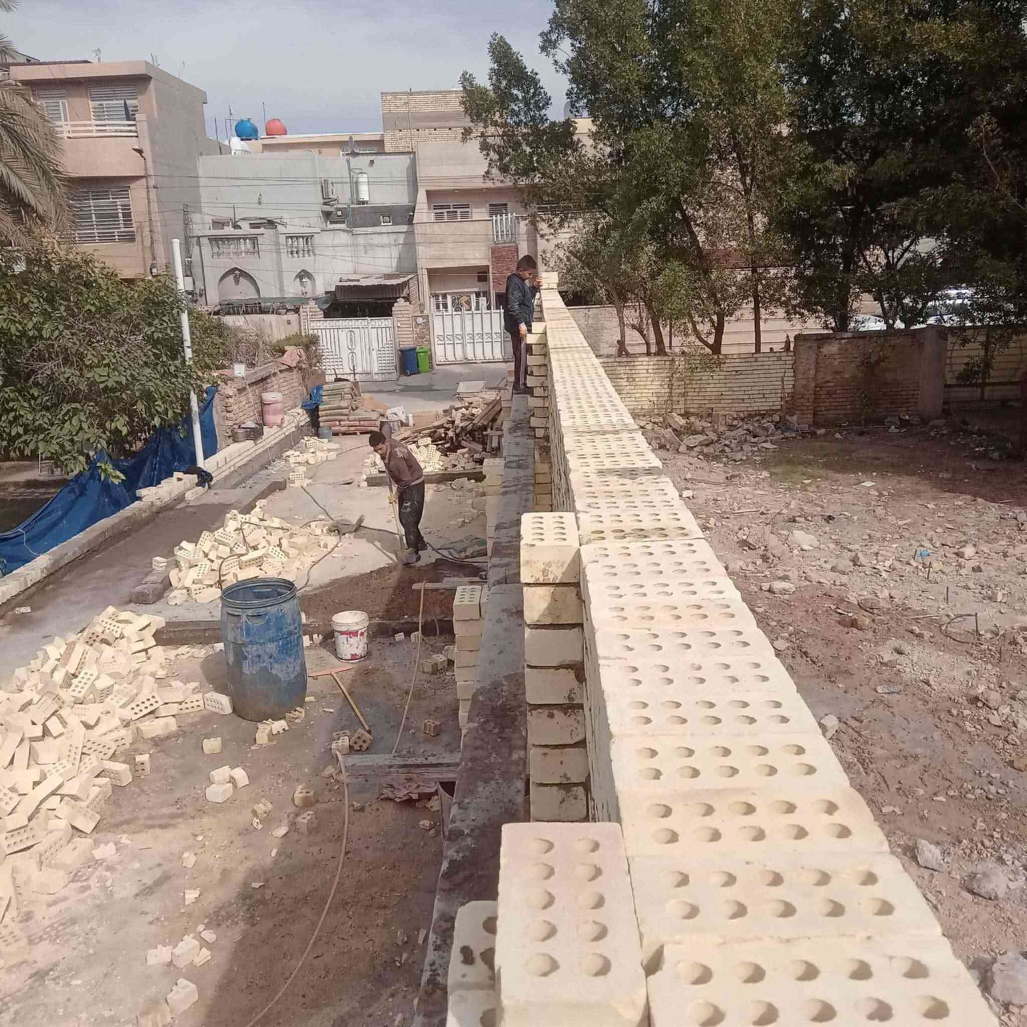 السلام عليكم خلفه بناء شغل درجة أولى عمل أو كرسته ***********
