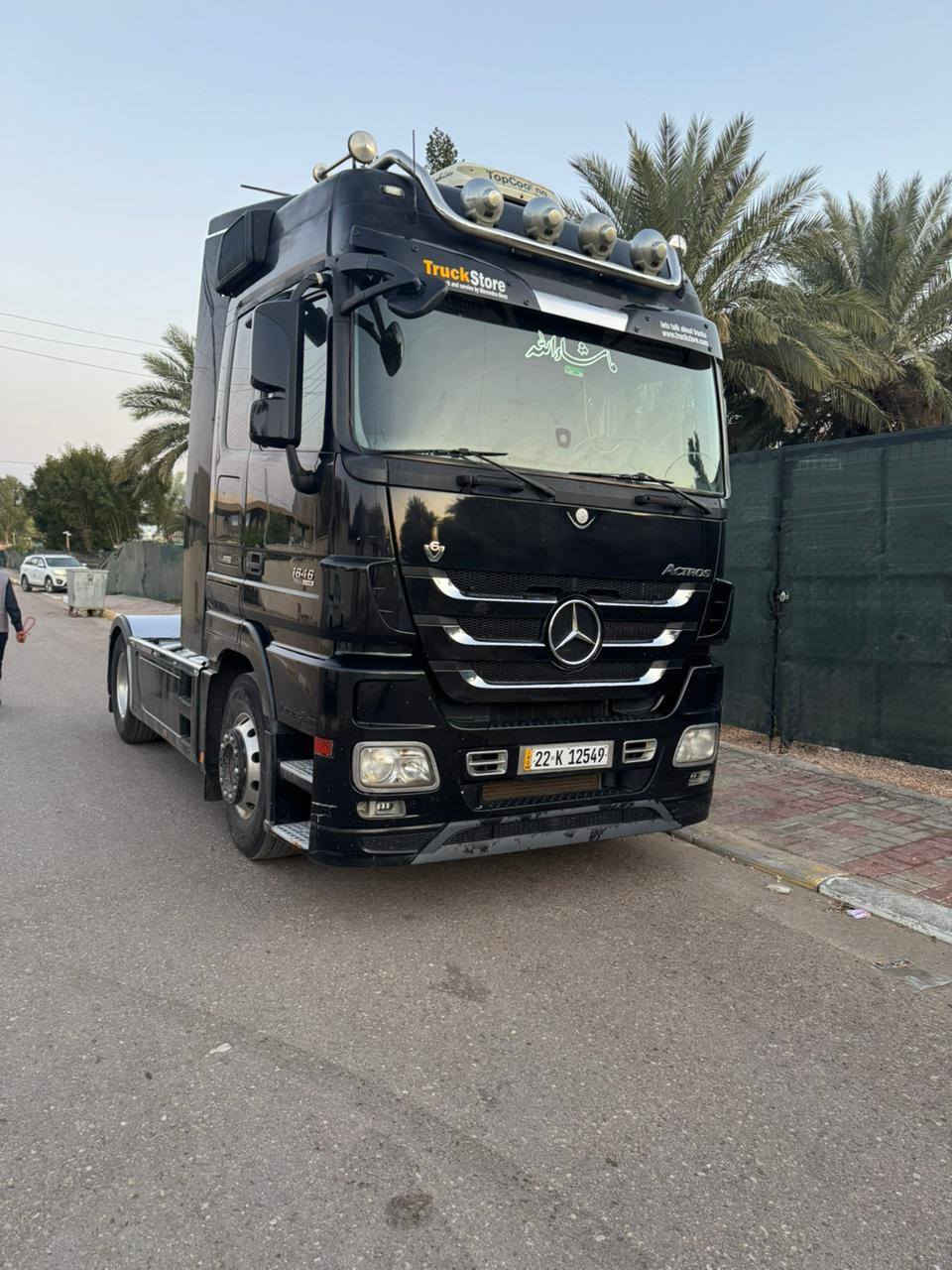 اكتروس  2009 مع عربه موديل 2010 طولها 13 60 رقم أربيل حجم 46 رتايدر سبلت خزن ثلاجه السعر 390 ورقه بيها مجال ***********
