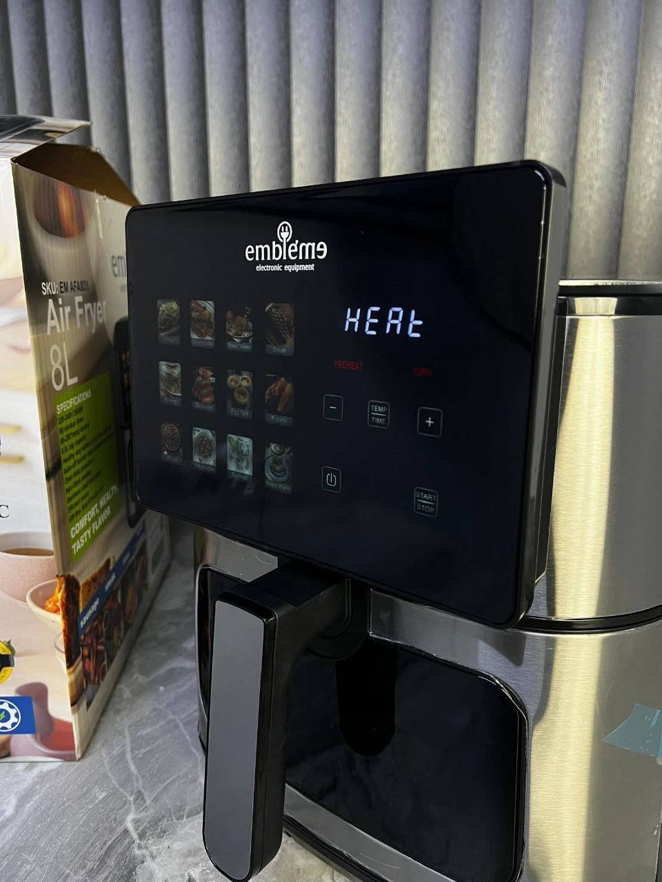 لاول مره قلاية امبليوم شاشه ايباد دبل هيتر بالاعلى والاسفل
حجم 8 لتر  
🔹خاصية تذويب الطعام الجامد
🔹نافذه للرؤية + اناره داخليه 
🔹قدرة 2000 واط
🔹شاشة ايباد لمس كبيرة + انظمة طعام مختلفة
🔹امكانية التحكم بالهيترات ( تشغيل او اطفاء الهيتر )
مع ضمان سنة

السعر 125 الف 
#العراق_السعودية_قطر_الامارات_الكويت_البحرين_اليمن_الخليج_سوريا_مصر_لبنان_الجزائر_تونس_المغرب_قطر_دبي #العراق🇮🇶🇮🇶🇮🇶🇮🇶🇮🇶🇮🇶🇮🇶😍😍😍 #اكسبلورexplore #تراندات_انستكرام #is


**إذا كنت صاحب هذا الإعلان وتريد حذفه لأي سبب، رجاءا أرسل رسالة إلى الدعم الفني**