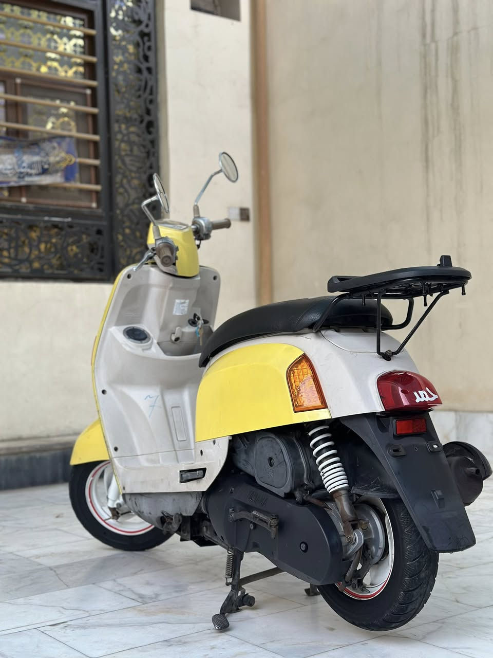 سلام عليكم
ماكس بوليسي
نزلته بيدي من الرمبه من سيد وسام العوادي
الدراجه ختم واحد الدواخل والكفرات وحته الجنطه 
النضافه شوفت العين 
مكان نجف الكوفه
***********
