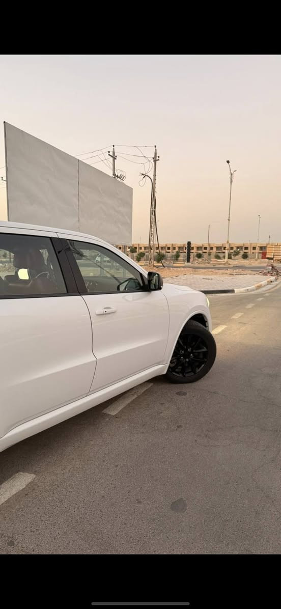 دورنكو RT 2017 وارد امريكي فول مواصفات عدا الفتحه مكفولة كفالة عامة محرك 8 سلندر 5700 ماشية 140 الف كم السعر ( 255 $)  للمراوس بلكزس 2013 او 2014 
*********** 
***********
