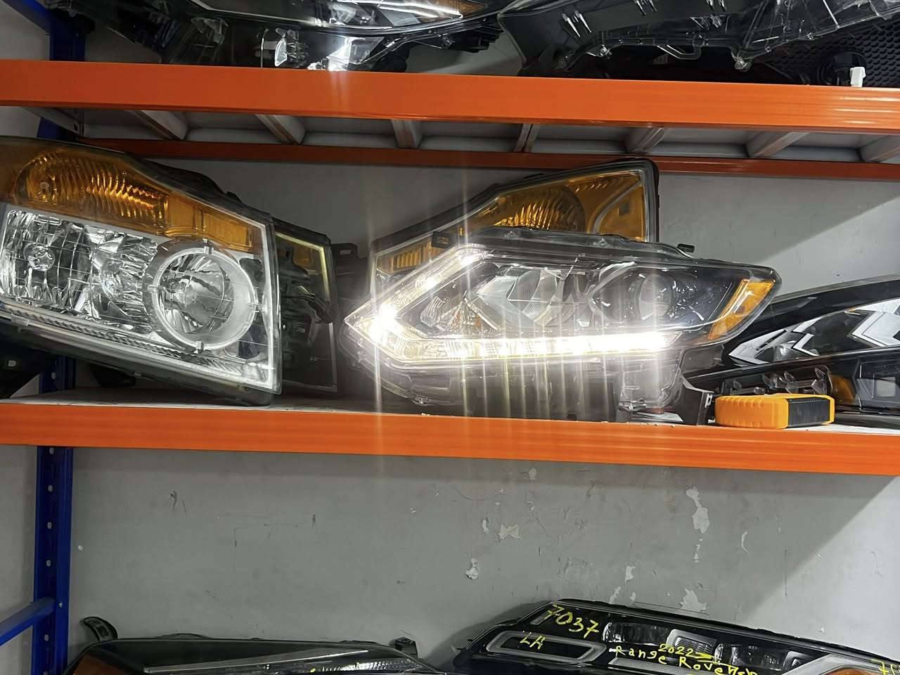 لايتات ارمادا بسعر جدا مناسب اصلي امريكي 
***********
