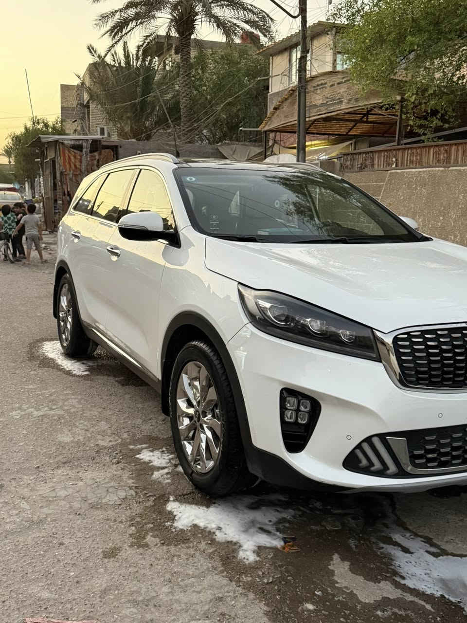 🪬اللهم صلِ على محمد وال محمد 🪬
#سورنتو_للبيع🇰🇷
موديل 2019 شكل 2020 (دبل شباك)🚙
وارد خليجي فول مواصفات 1/1
6 سلندر 🚀
بصمه + بصمه ابواب 
بانوراما 
5 كاميرات 360 كاميره دواره 📷
سايد بريك بصمه 🅿️
حساس امامي خلفي 
أشاير بالمري 
صندوق كهرباء 
7 راكب 3 قطع تبريد ❄️
الممشى (118) ألف  
ملاحظه السونار مرفق بيها بارد فقط 

متواجد بغداد 📍
سعر 245 
للأستفسار اكثر 
📞***********
