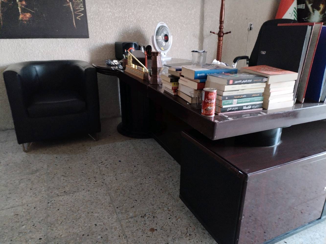 السلام عليكم 
اخوان مثل ماتشوفون كل الغراض الي بل صوره للبيع
وعنواني بغداد-القاهرة
للتواصل 
***********
ميز والكرسي والعلم والشمعة ب 400 الف
تخم جلد تركي 8 مقاعد ب 275 الف
طابعة ب 150 الف
وبيهن مجال شيي بسيط
***********