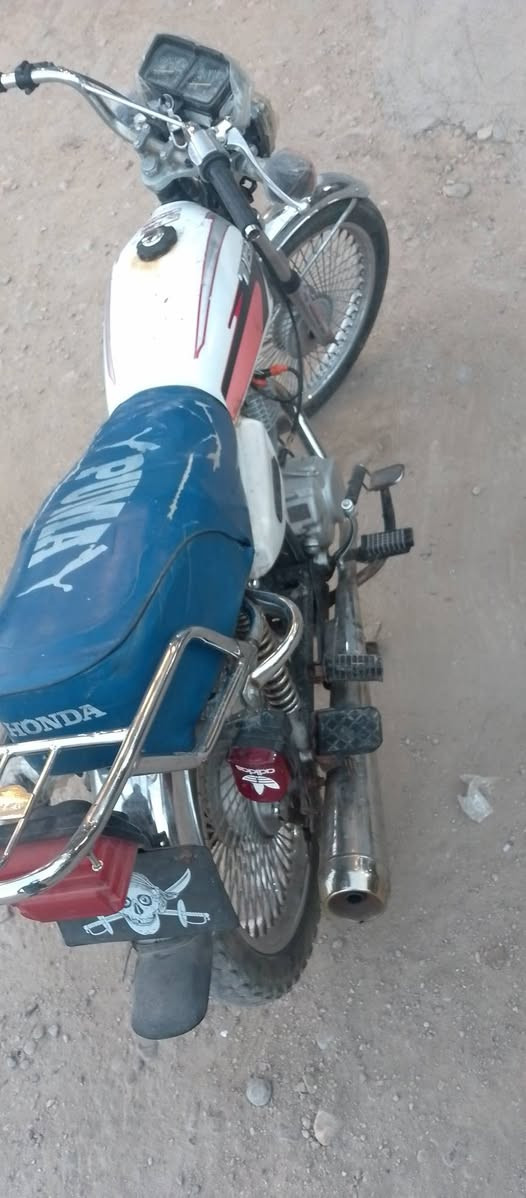 اسلام عليكم تايكر موديل 20 اوراق كامله اصوليه مكينه مامفتوحه كهربايات كلهاا شغاله مكاني محموديه سعر 400 وبيهاا مجال ***********
