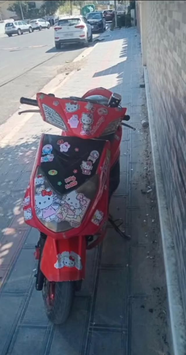 سلام عليكم دراجة سكنس فحل كوري دراجه شلعه و معدل بيه صالنصه بوري عدل رياضي مكينته 59 بوشه ليموسي الاصليه رايده ب600وبيه مجال للطيبين مكاني بغداد الشالجيه رقمي ‏***********
