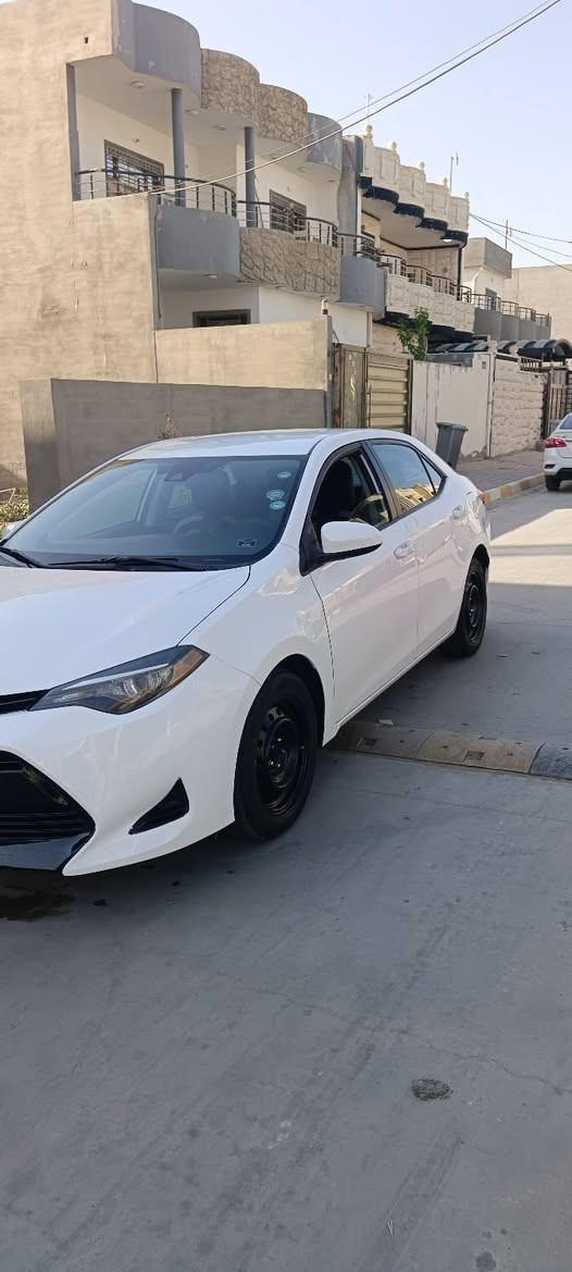 السلام عليكم للبيع تويوتا كورلا مديل 17 امريكي ظررها فقط بنيد تبديل بدون دواخل بدون شاصي بدون ايرباك كير محرك تبريد شرط ماشيه 120ميل مكاني كركوك سعرها 135 سنويه ورقم جديد دفتر بانزين بيها ***********@

