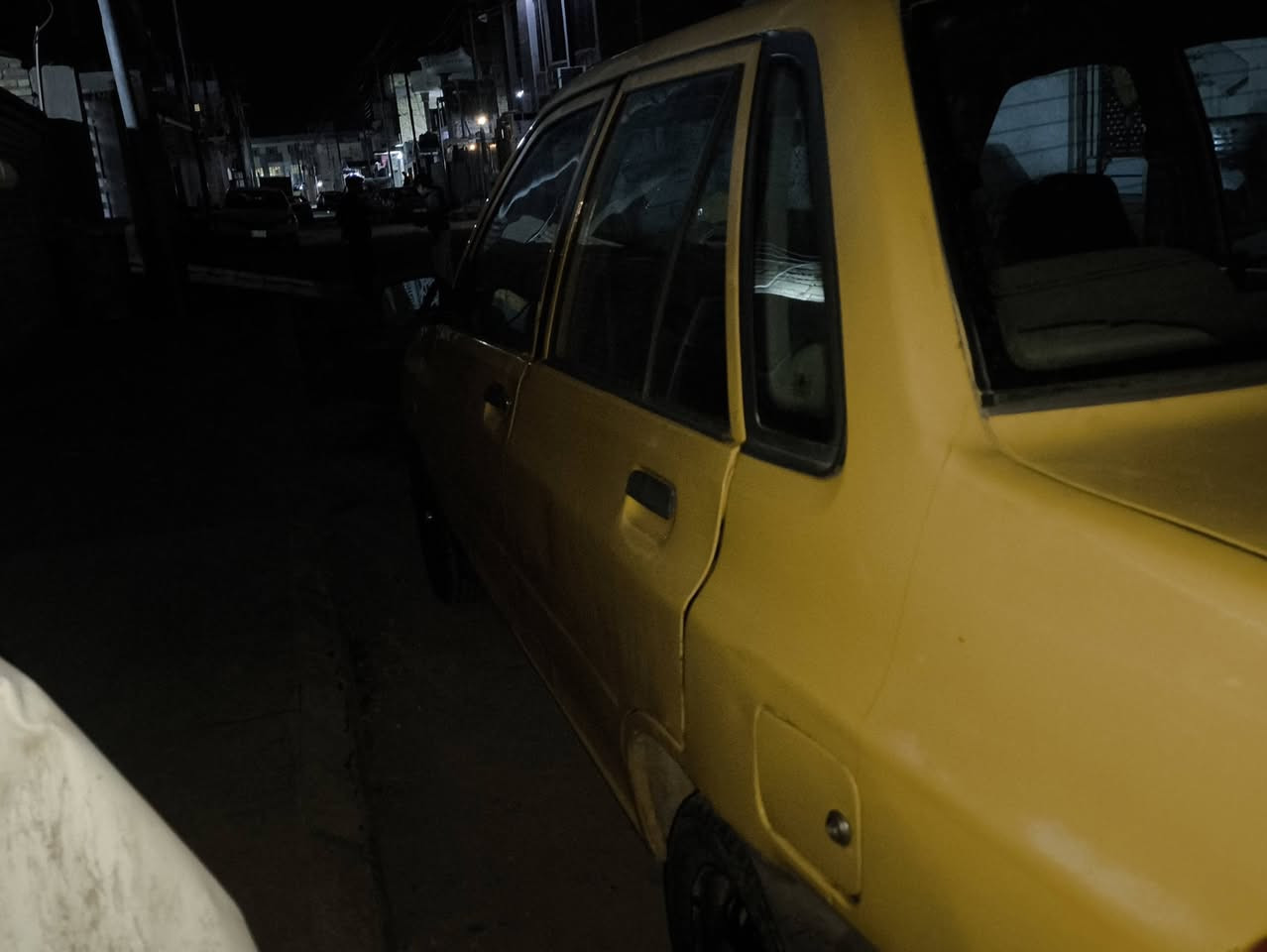 سياره للبيع مديل ١٠ سياره حلوه شواصي ما مامعمره خياس مابيه قليل كلش كير محرك نعمه كربايات  كله شغاله تخم تاير جديد دواخل جديد  هيئه وغرامات عل مشتري  سياره بعده بلاد  مكانه العماره  مركز المدينه ***********         سعر ٢٠  سنويه نافذه صاله شهر و١٠ايام
